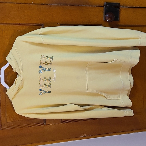 Yee Yee Apparel Tops - Yee Yee Apparel Sweatshirt
